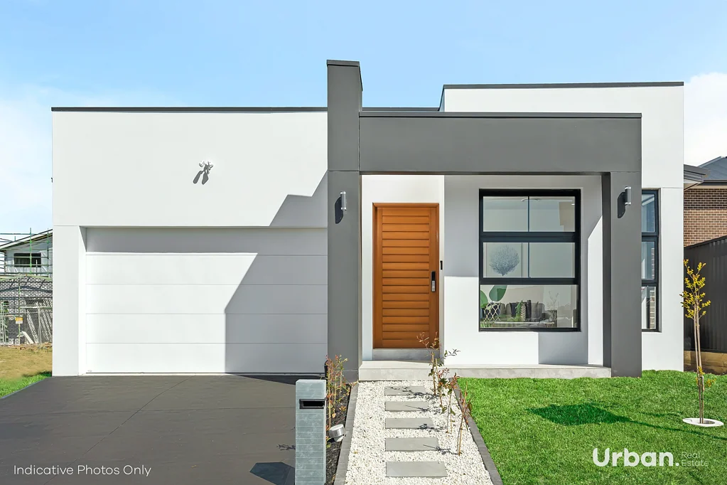 Oakville 4部屋 Embrace Opulence: Discover Your Oasis with Medallist Homes!