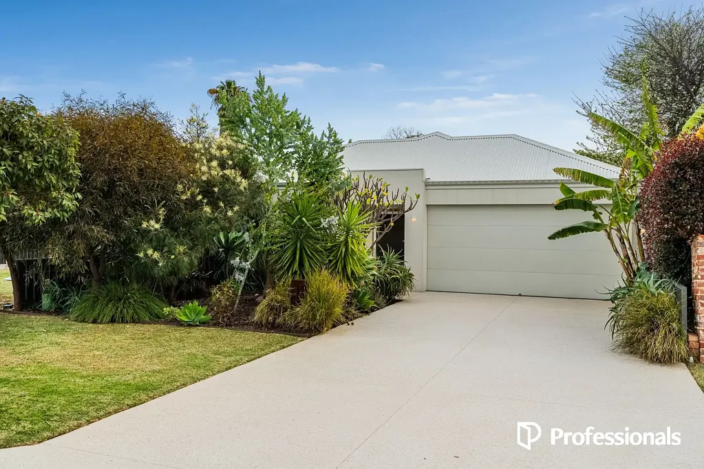 Bassendean 3ਬੈੱਡਰੂਮ Skip the Build & Step Straight Into Luxury
