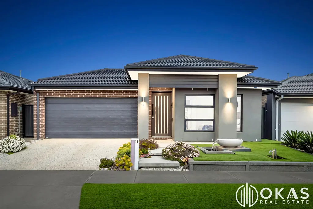 Tarneit 4Habitaciones Porter Davis Built Stunner / Display Quality / Walking to Shopping Centre / Public Transport / Schools & Childcare!!!