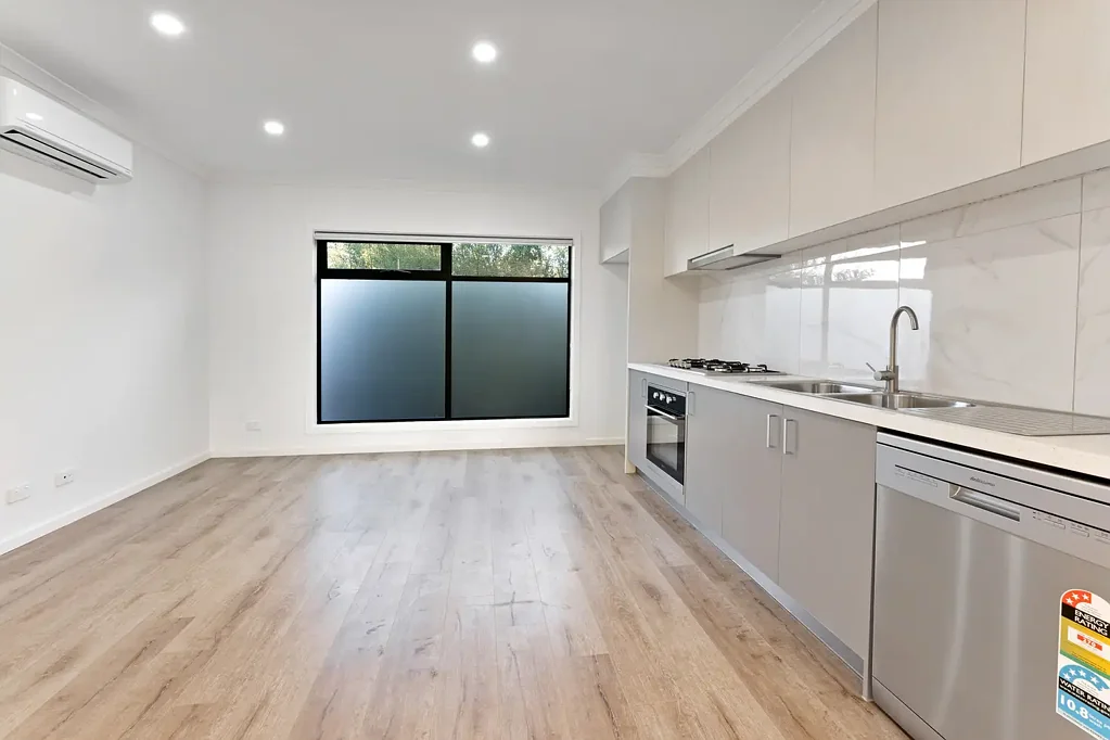 Luxury Living in Mulgrave!  Experience Modern Elegance!