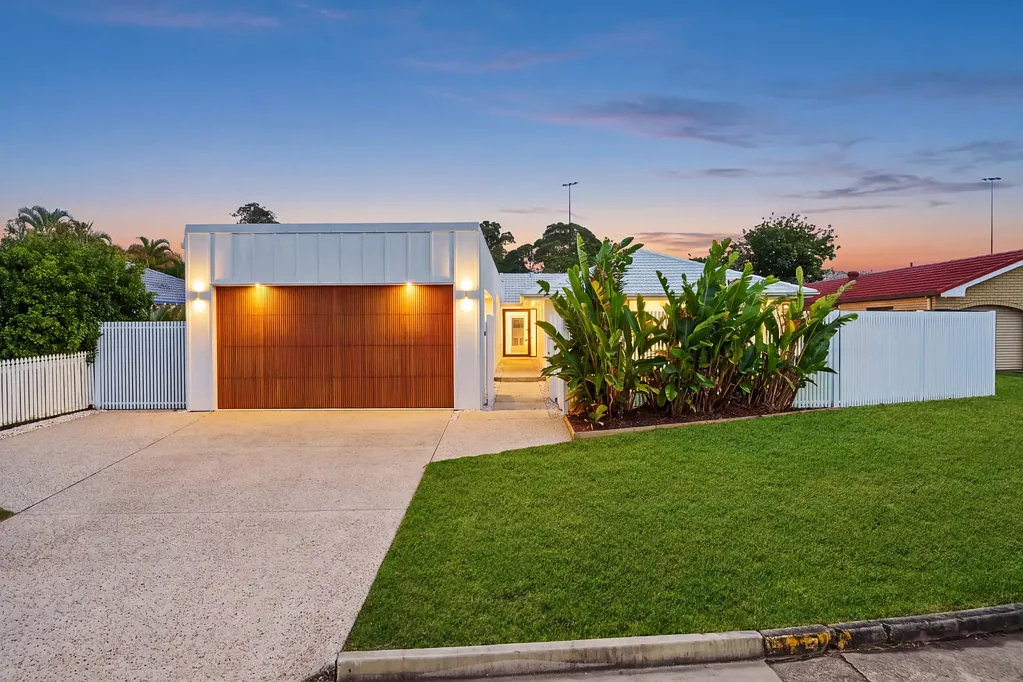 Palm Beach 4બેડરૂમ Renovated Contemporary Coastal Oasis in a Prime Palm Beach Location.