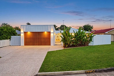 Palm Beach 4침실 Renovated Contemporary Coastal Oasis in a Prime Palm Beach Location.