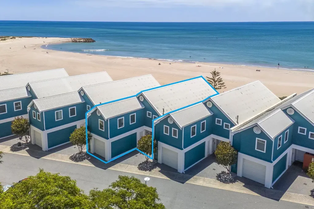 11/16 Dolphin Drive, Mandurah, WA 6210