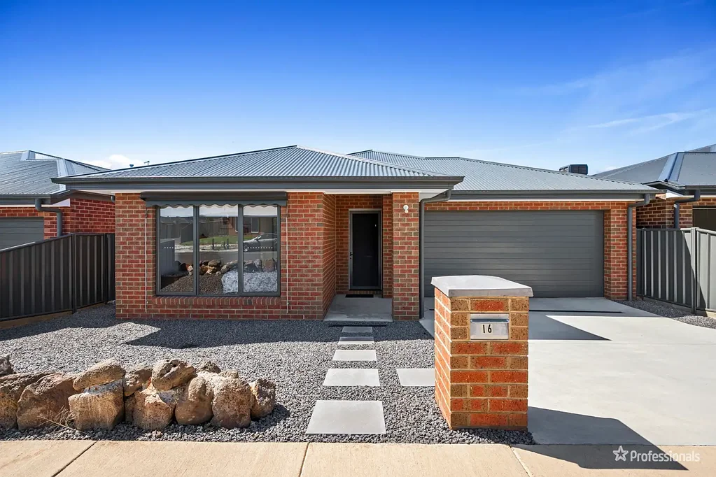 Maryborough 3ਬੈੱਡਰੂਮ Near New Brick Veneer