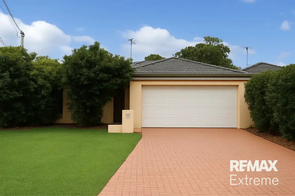CLOSE TO THE CITY AND BEACH! LOW MAINTENANCE HOME