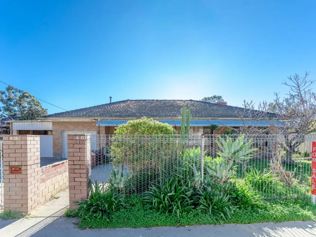 40 The Crescent, Maddington, WA 6109