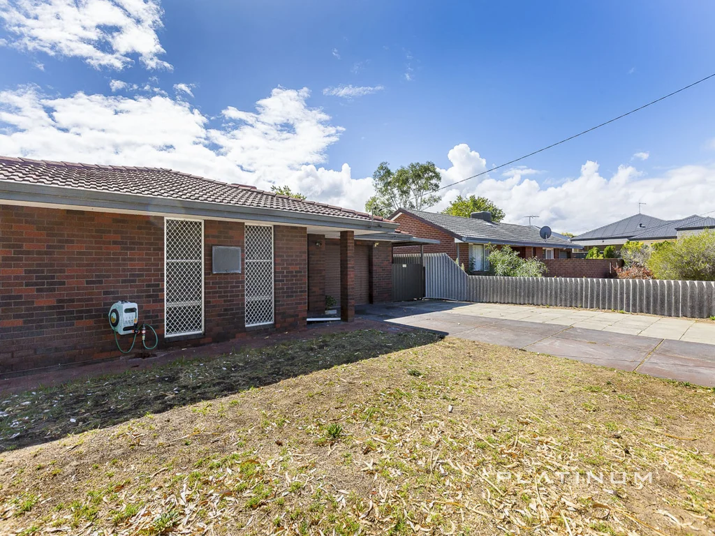 3 Seaflower Crescent, Craigie, WA 6025