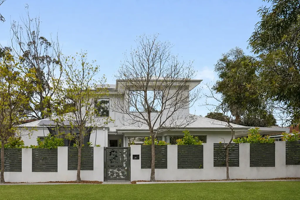 Mount Claremont 4房  Spacious, Stylish & Perfectly Positioned