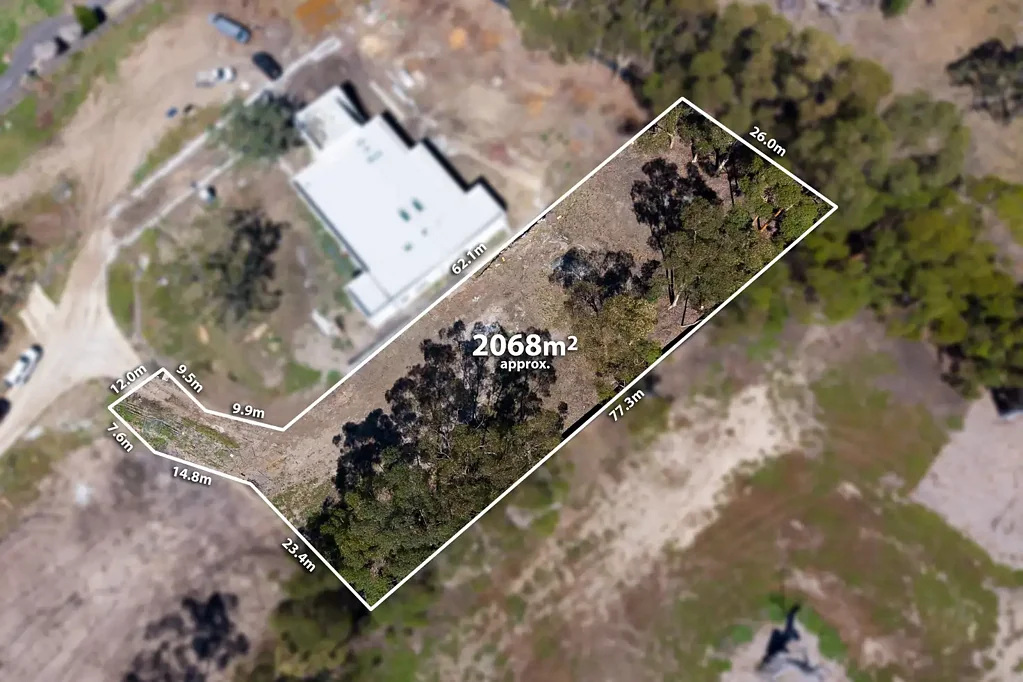 Greenvale Half-Acre Block in a Prime Position!