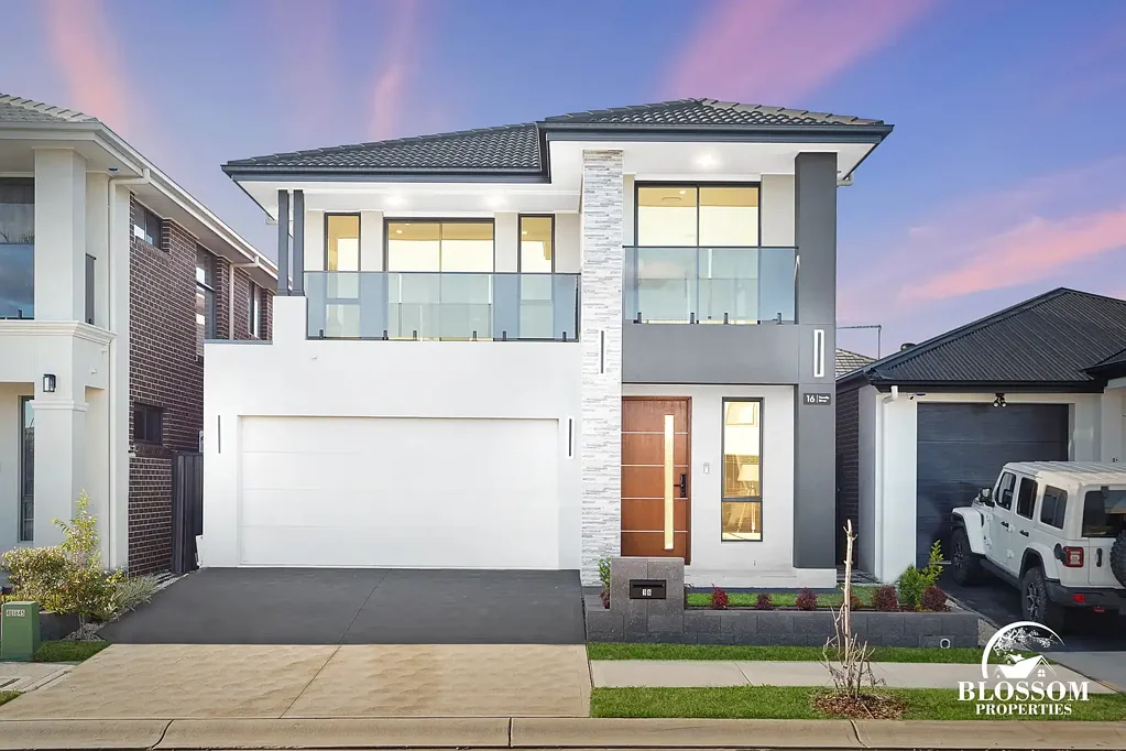 Marsden Park 5 Bedroom “Cosy Family Retreat with Two Balconies & Butler’s Pantry—Inspect Today!”