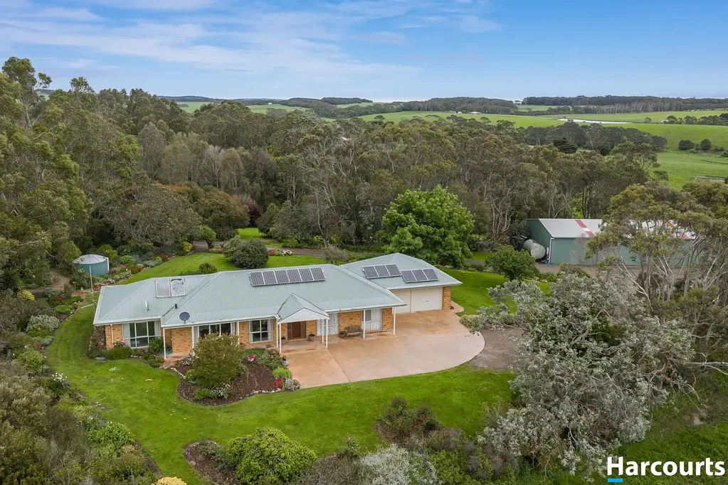 Fish Creek 3બેડરૂમ Immaculate Presentation on Approx. 3 Acres!