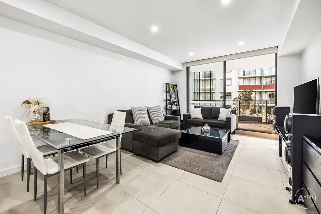 202/2 Mahroot Street, Botany, NSW 2019