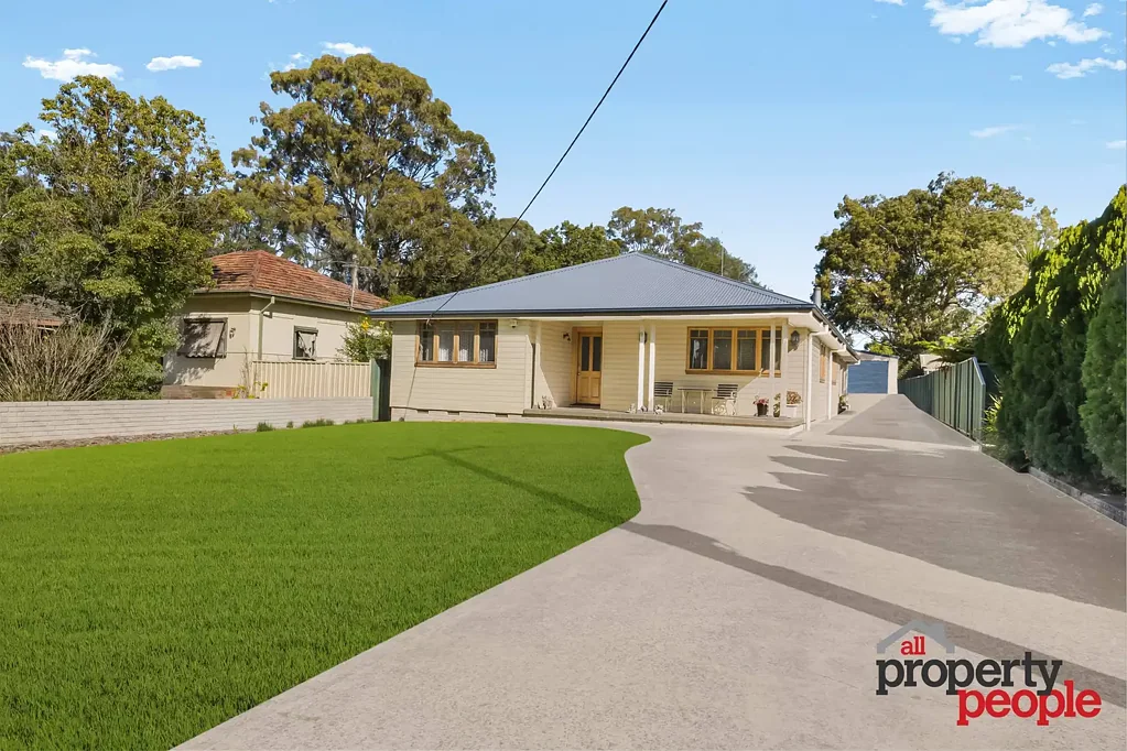 Ingleburn 4 Slaapkamer Development Potential Meets Family Living