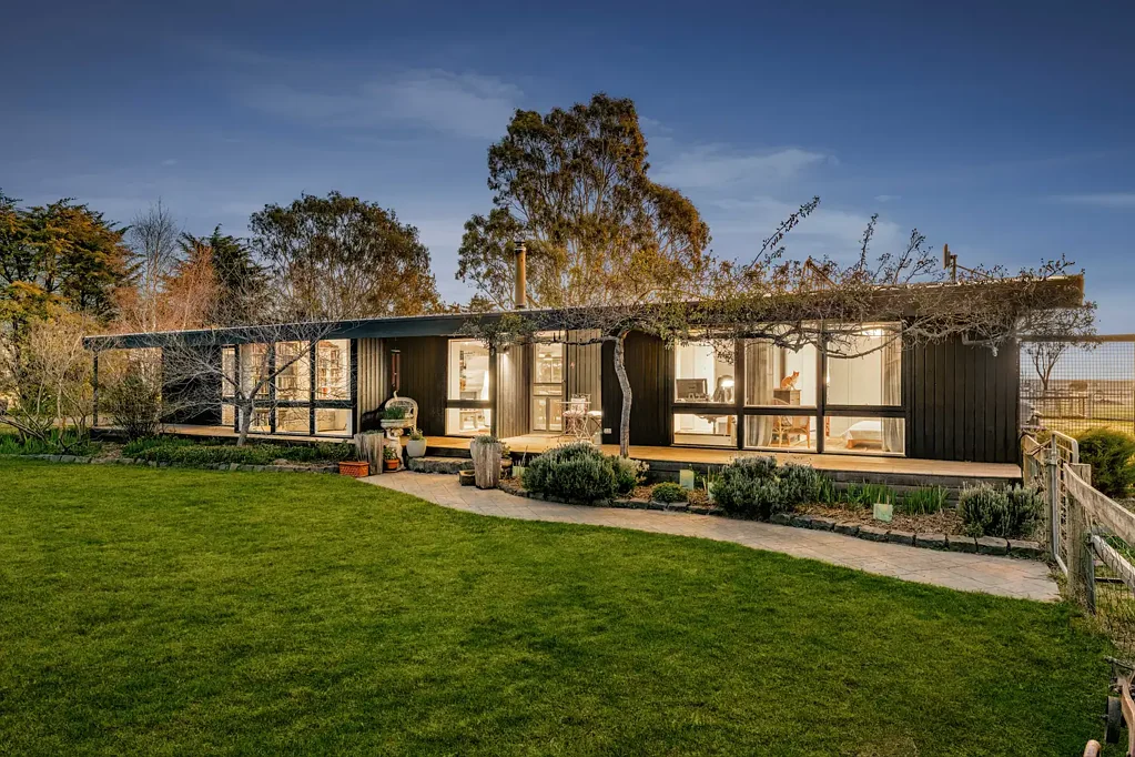 Kyneton 4 Bedroom A lifestyle haven on 28 acres