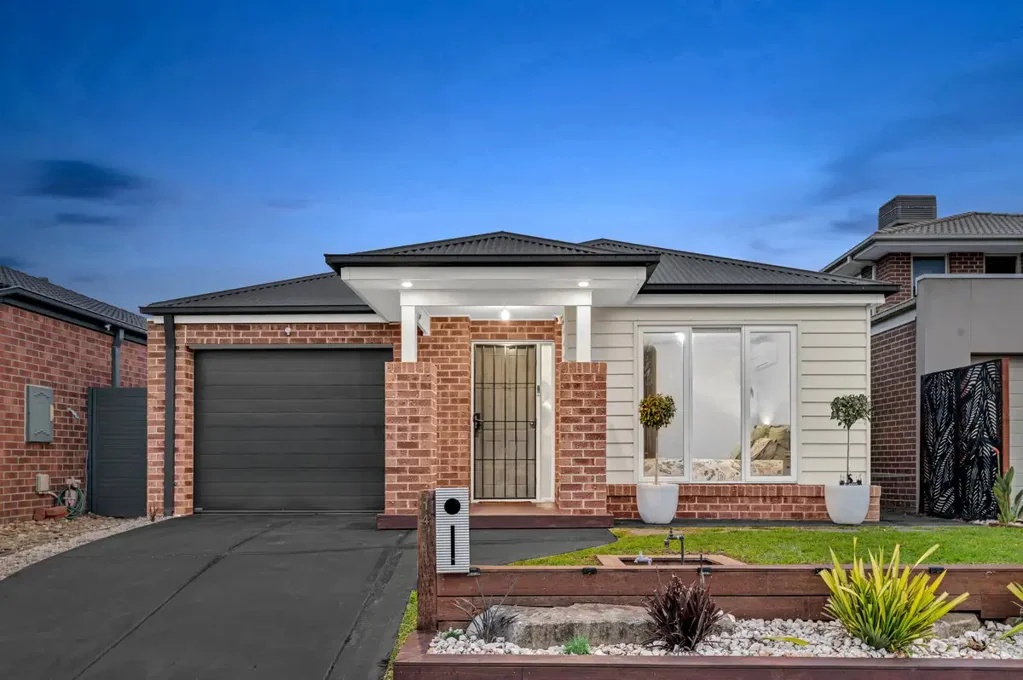 Cranbourne West 3 Slaapkamer Designed for Easy Everyday Living