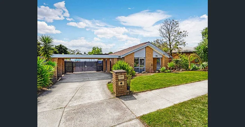 Cranbourne North 3Moenga Spacious Family Haven in a Quiet Street Location