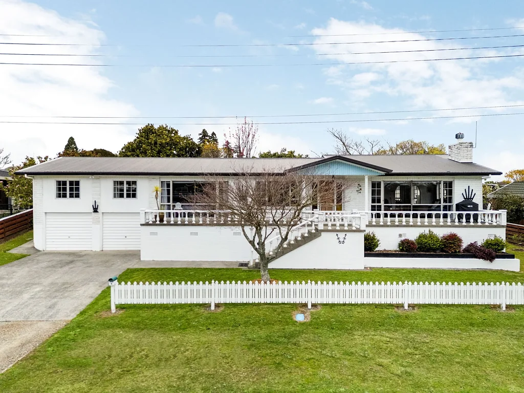 Cambridge 3ਬੈੱਡਰੂਮ A family oasis – location, privacy, fun!