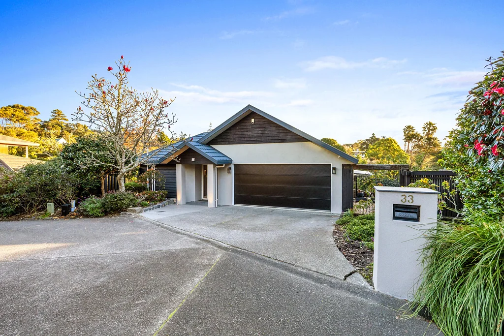 Titirangi 3房  CLASSY, GORGEOUS FAMILY LIVING IN TITIRANGI!