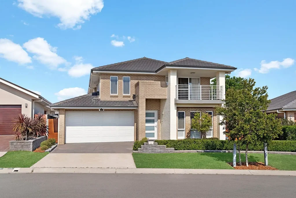 Modern 4-Bedroom Family Home in Prime Oran Park Location