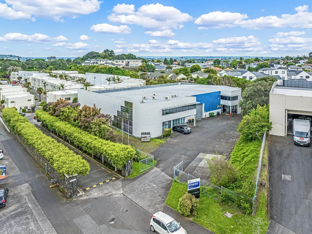 Mount Eden Large Mt Eden landholding with income