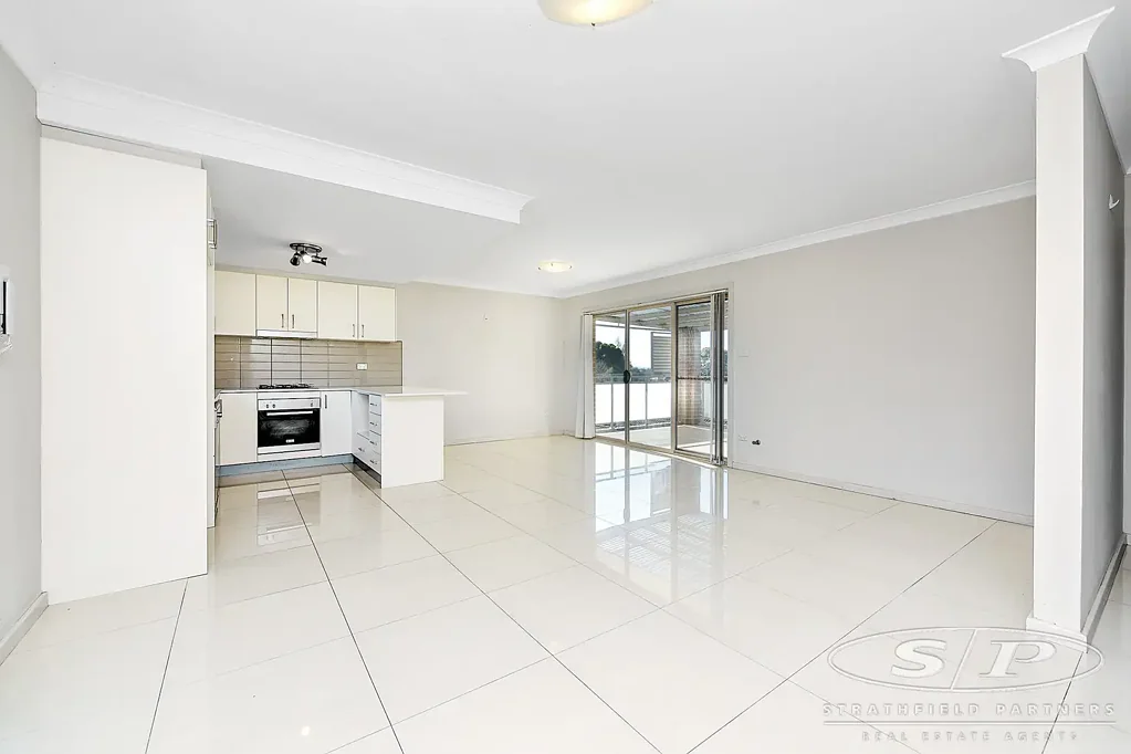 Ultra Modern, Walk to Amenities