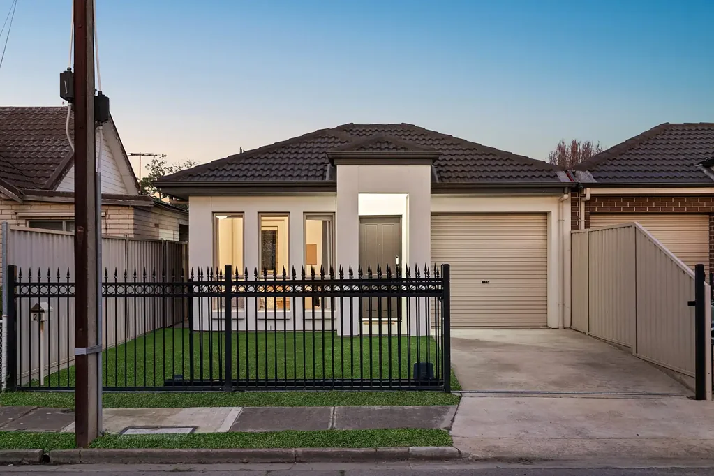 Albert Park 3房  Stylish Family Living in a Serene Setting