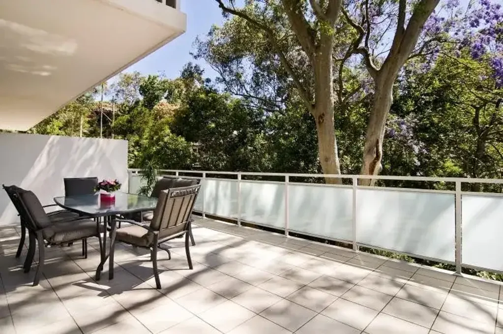Quiet and Modern Apartment with Generous Balcony