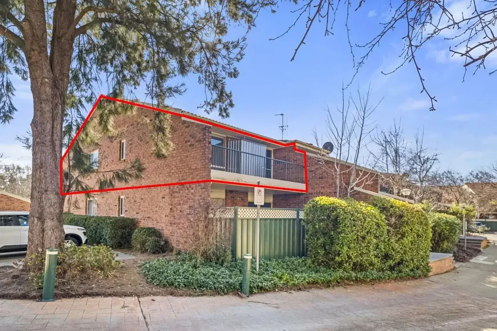 Narrabundah 2房  Spacious 2-Bedroom Apartment in the Exclusive Maddison Complex