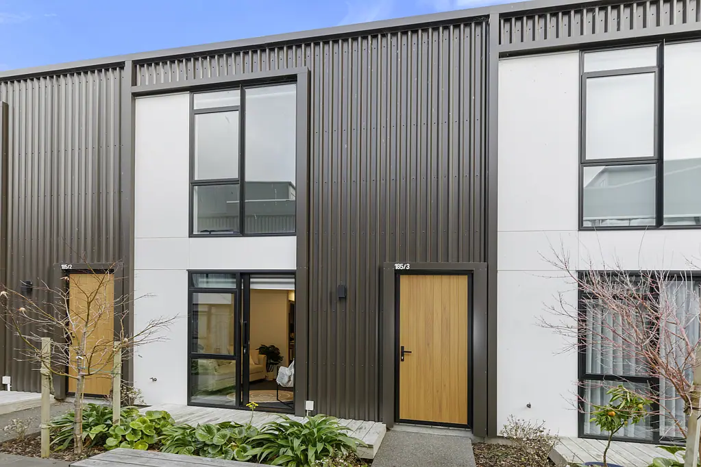 Lower Hutt 2બેડરૂમ Modern, Central & Low Maintenance - Yes Please!