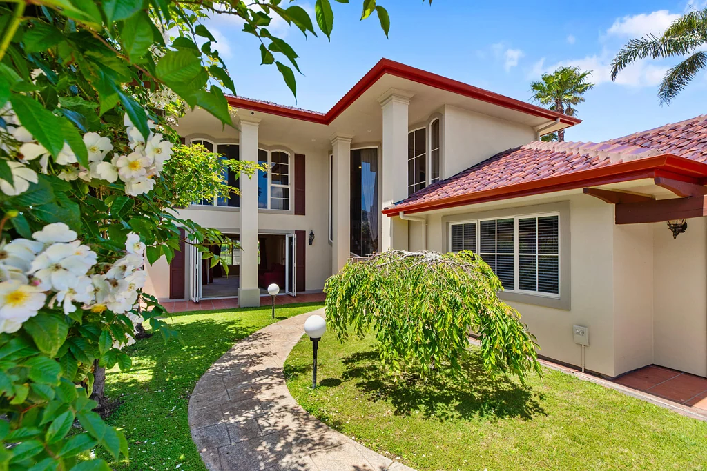 Papamoa 4房  Grand entertainer with luxury finishes