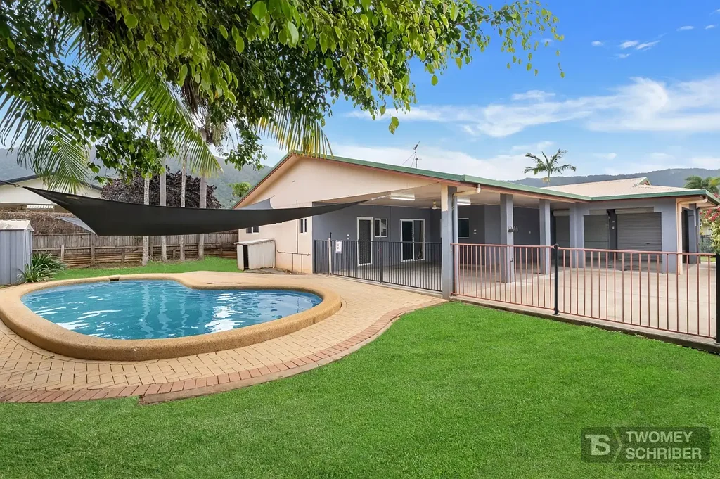 Family Home with Pool & Two Living Areas