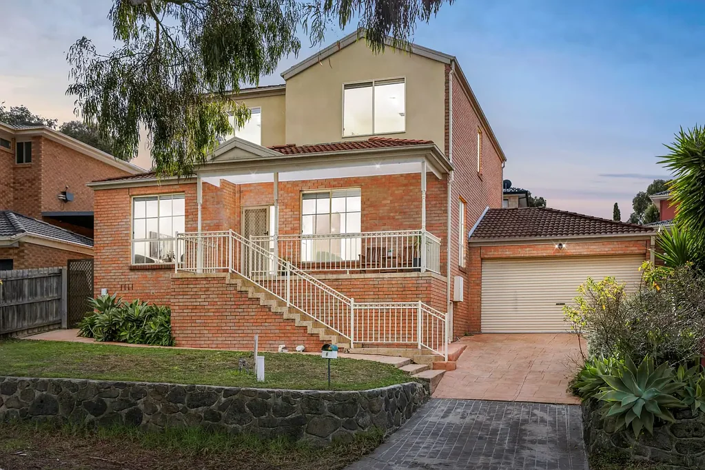 Roxburgh Park 5Kwarto 6 Madigan - Grand Family Living in a Peaceful Court Setting!!