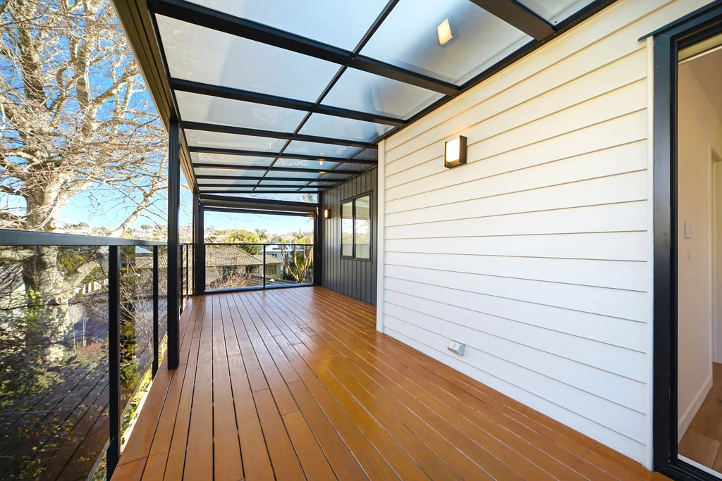 Glenfield 4 Slaapkamer Builder’s Family Home – As Good As New