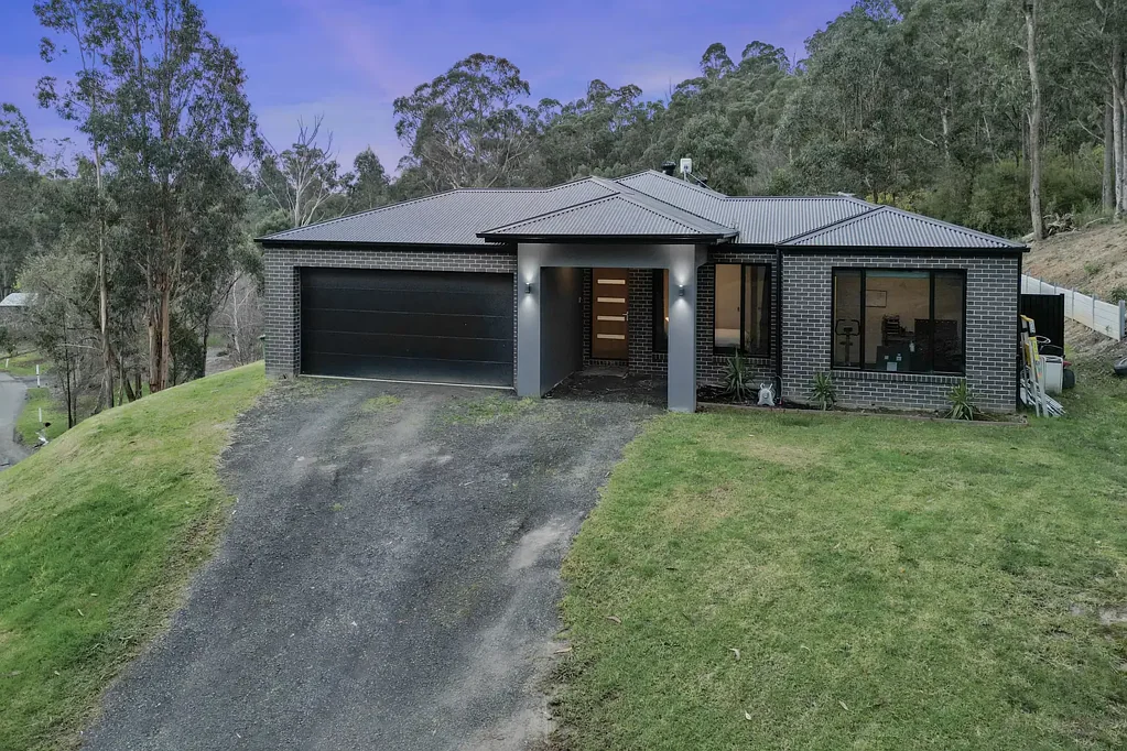 Koornalla 3房  Immaculate Country Living on over 3 Acres