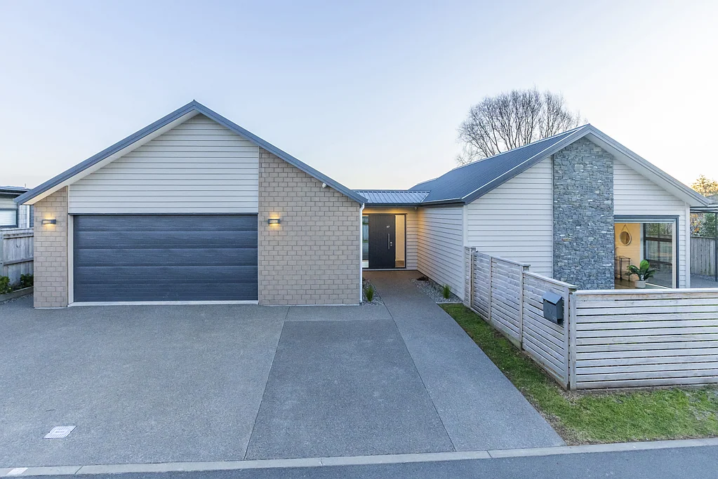 Paraparaumu 4ਬੈੱਡਰੂਮ Anything But Ordinary