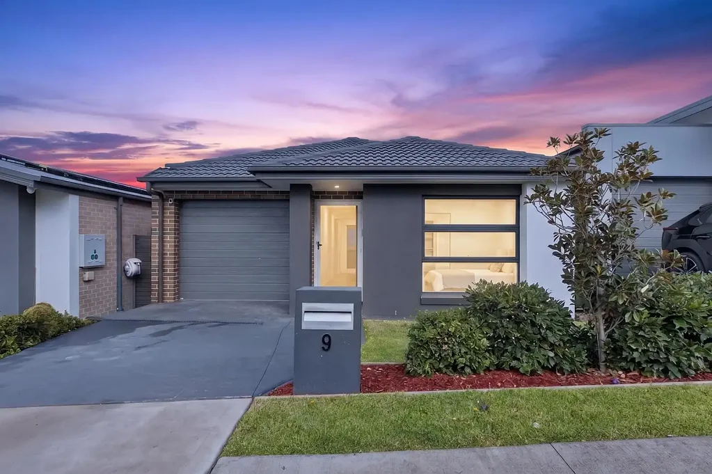 Oran Park 4कमरा Modern Family Living!