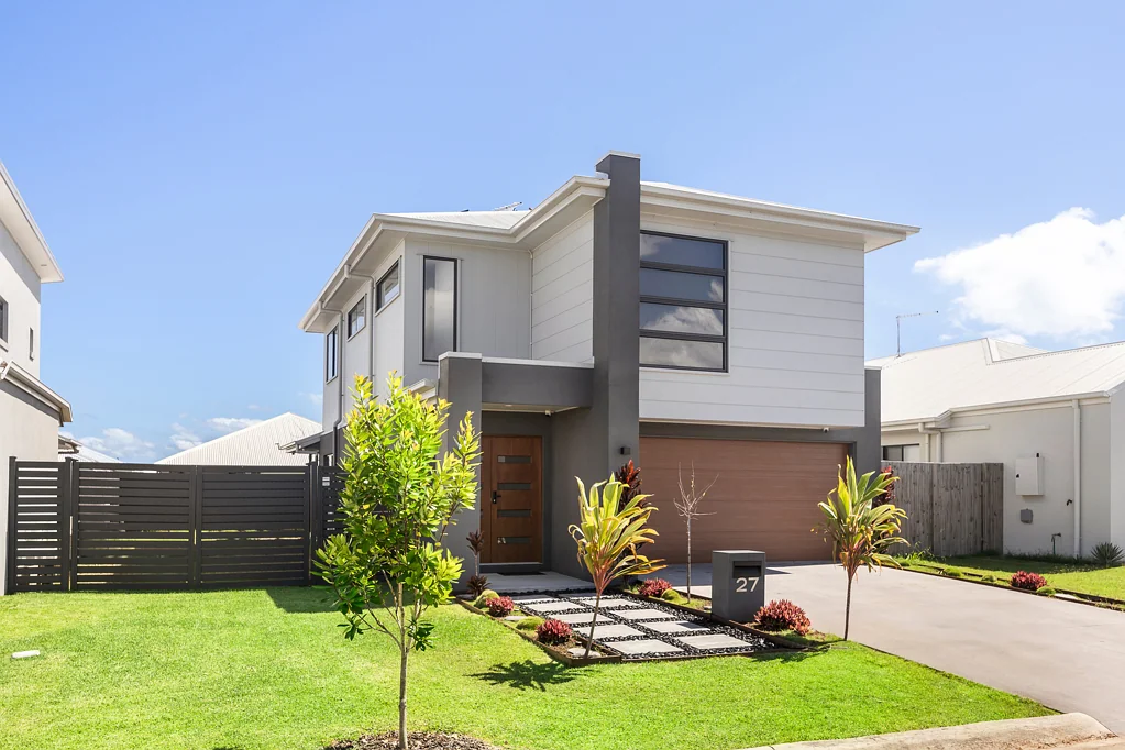 27 Lindeman Crescent, Banya, QLD 4551