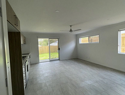 2/16 Templeton Street, Logan Reserve, Brisbane - Southern Region, 3 habitaciones, 2 baños, Apartment