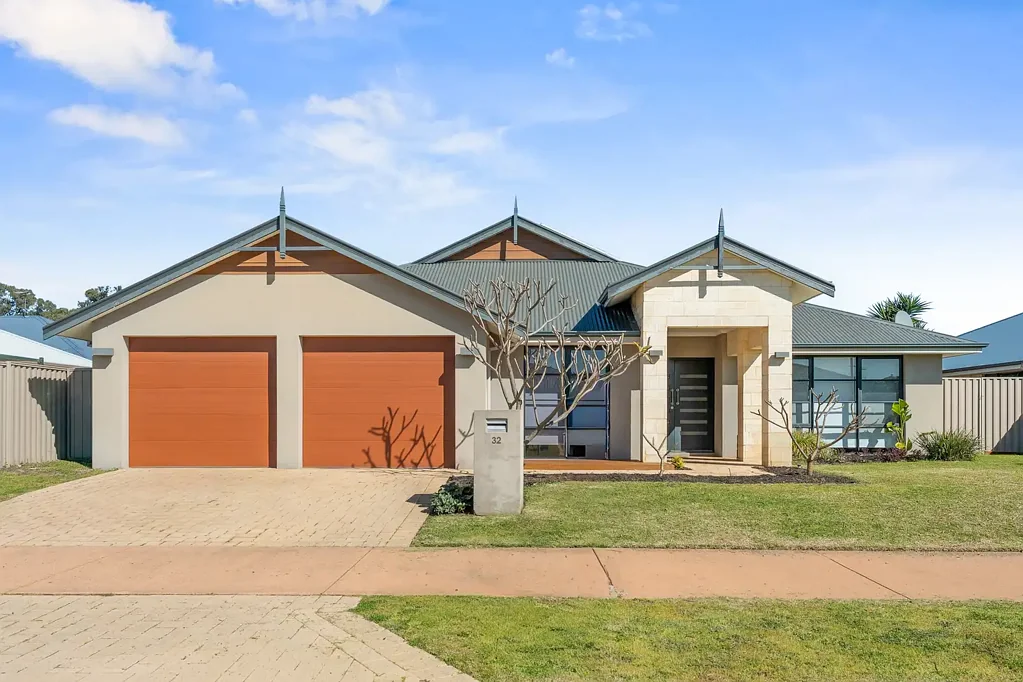 Baldivis 4ਬੈੱਡਰੂਮ MAGNIFICENT FAMILY HOME WITH ALL THE BELLS & WHISTLES