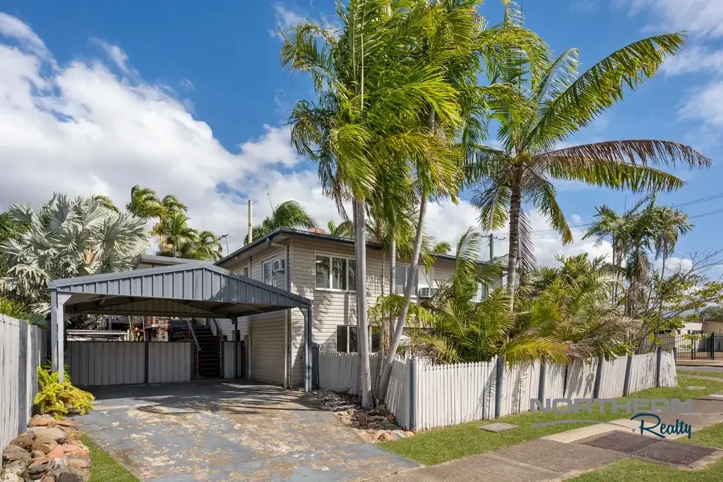 Gulliver 3ห้องนอน Poolside Family Living on a Generous 801m² Corner Allotment