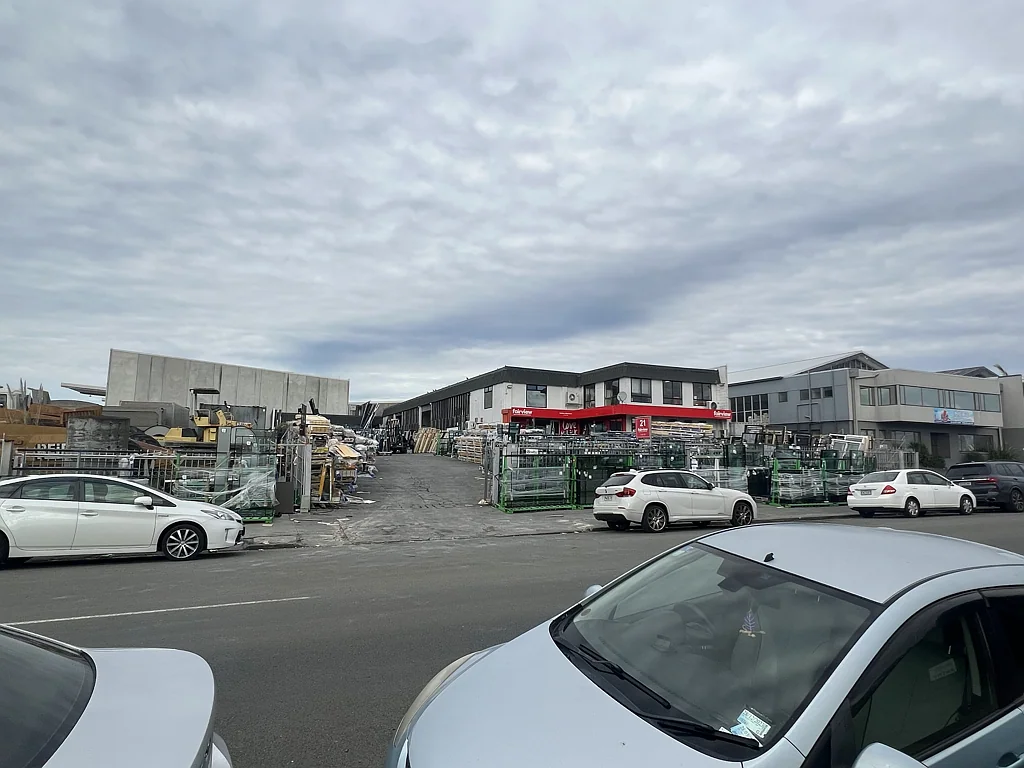 East Tamaki  Versatile industrial with secure yard