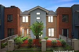 11 Raven Walk, Epping