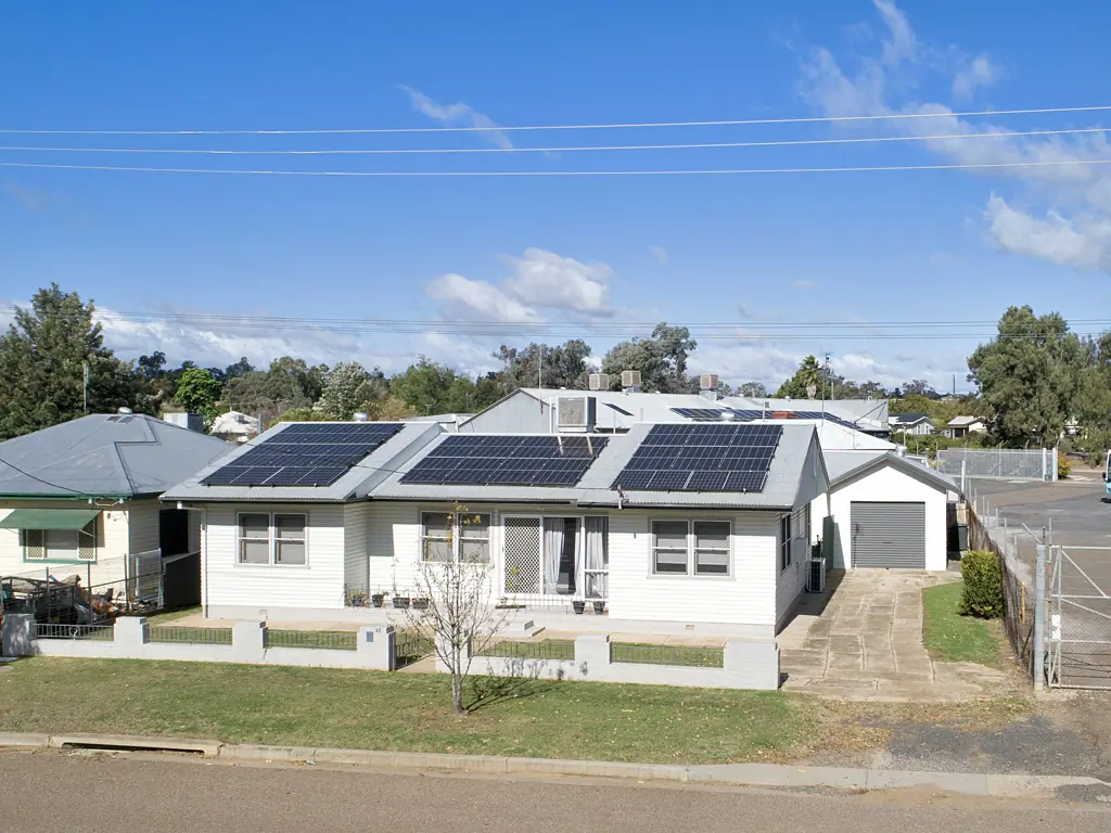 42 Gunnedah Road, West Tamworth, NSW 2340