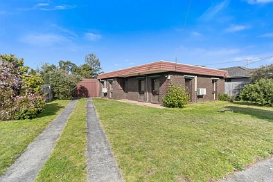 Seaford 1房 经典舒适生活，潜力无限！ Easy Classic Living with So Much Potential!
