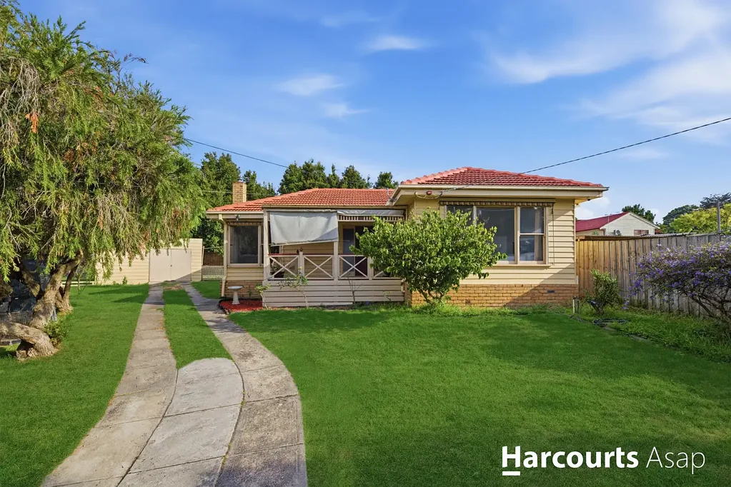 Dandenong 3 Bedroom Location, Lifestyle & Land – This One Has It All!
