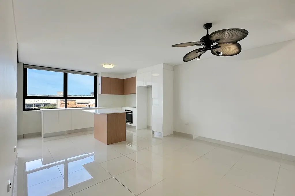Central Miranda Two Bedroom Apartment **WATER & ELECTRICITY INCLUDED**