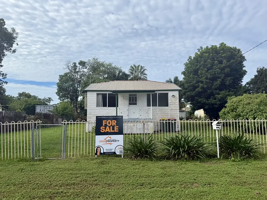 9 Bruce Highway Service Road, Bluewater, QLD 4818