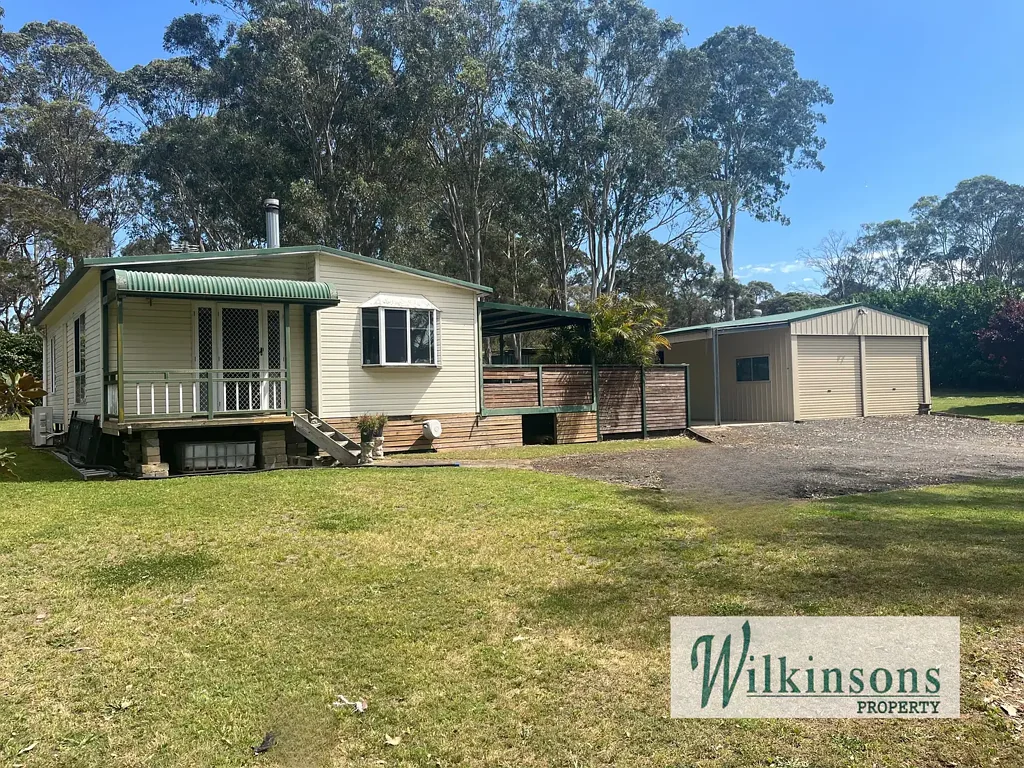 Angus  Get Excited - Investors & Truckies & Tradies - Over 4,331sqm - 3 Street Frontages