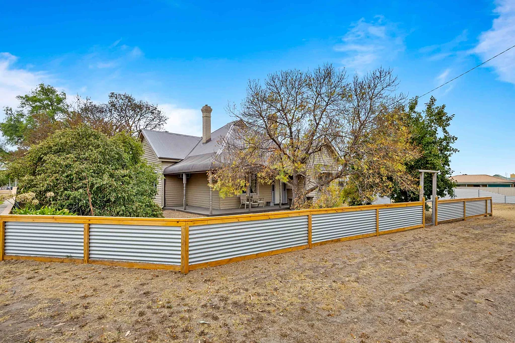 Ararat 3部屋 Classic Beauty with Development Opportunity