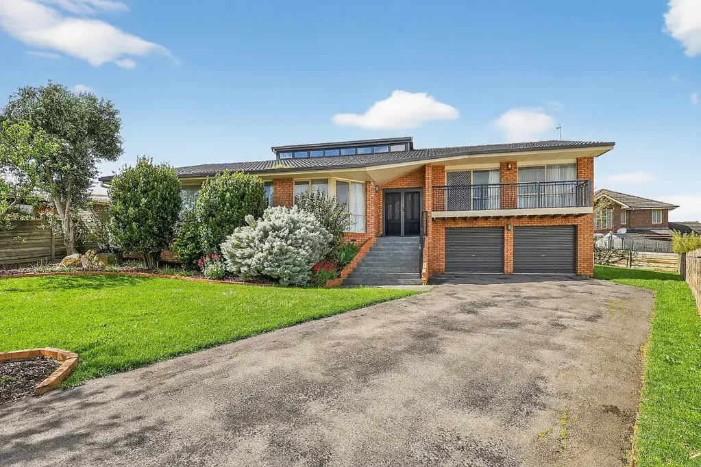 Warrnambool 4房  BIG FAMILY HOME IN A STUNNING QUIET COURT OVERLOOKING WOLLASTON BRIDGE